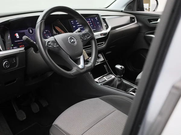Opel Grandland (2022) — foto 7 van 34
