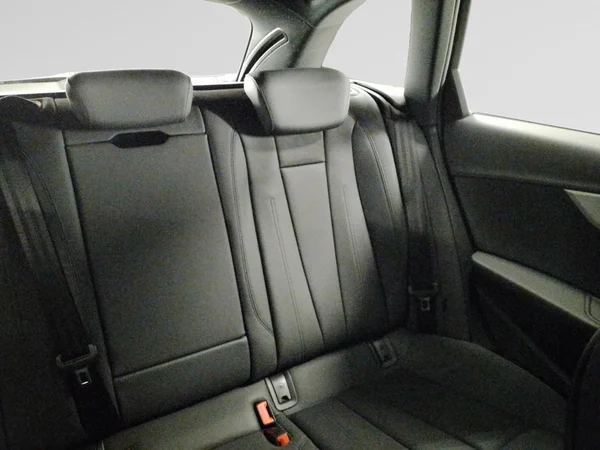 AUDI A4 Avant (2021) — foto 10 van 23