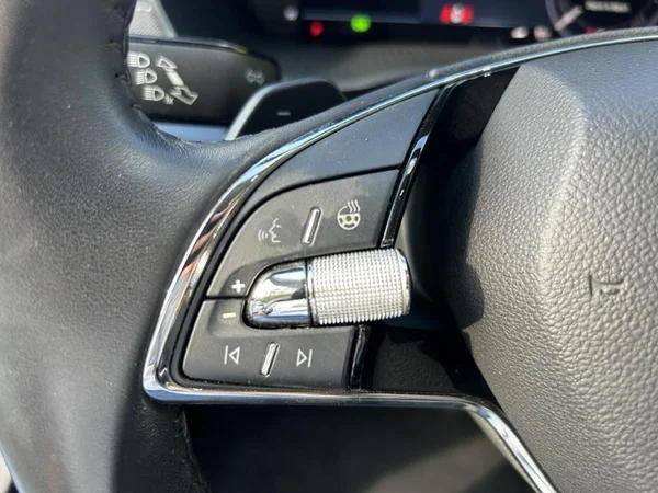 SKODA Octavia Combi Dsl (2021) — foto 31 van 41