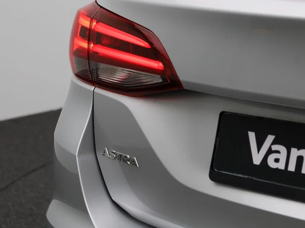 Opel Astra (2021) — foto 30 van 38