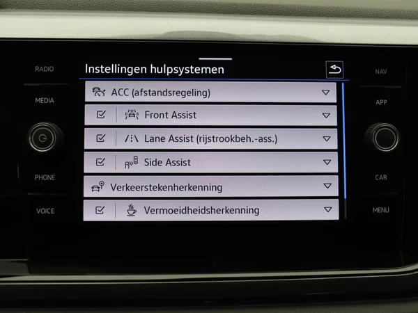 VOLKSWAGEN Taigo (2022) — foto 3 van 15