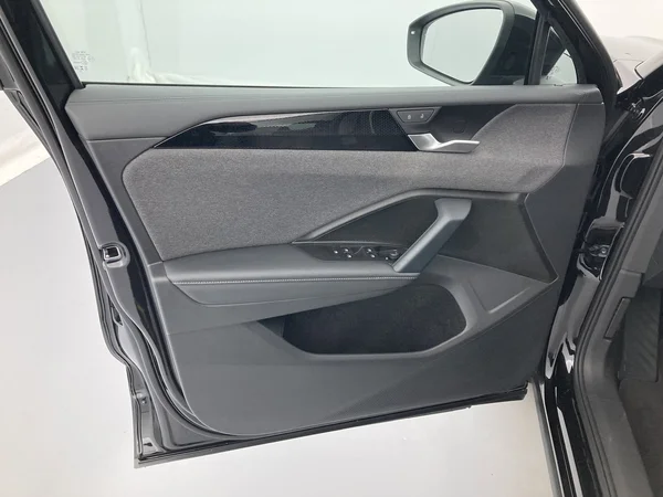VOLKSWAGEN Tiguan (2025) — foto 11 van 36