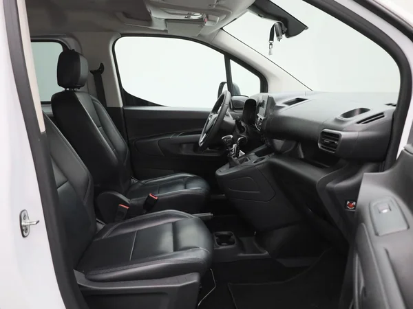 Opel Combo Life (2022) — foto 5 van 35