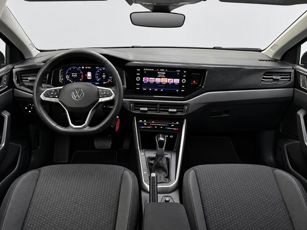 VOLKSWAGEN Polo (2022) — foto 16 van 17