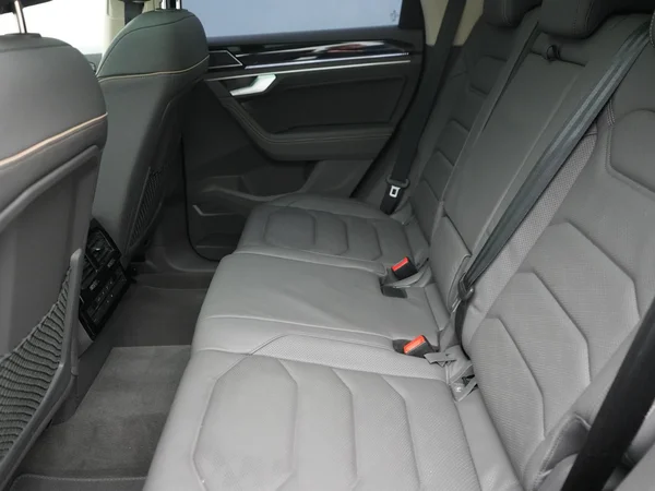 VOLKSWAGEN Touareg eHybrid (PHEV) (2023) — foto 3 van 23