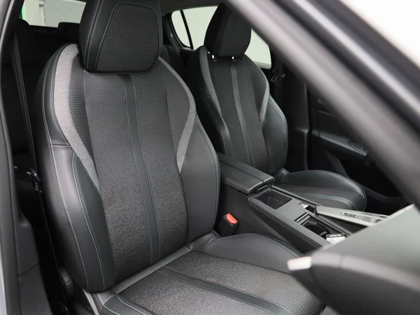Peugeot 308 (2023) — foto 31 van 39