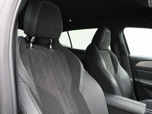 Peugeot 408 (2023) — foto 33 van 47