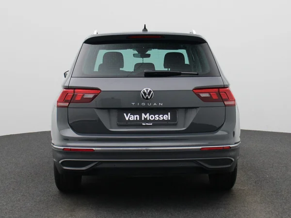 Volkswagen Tiguan (2022) — foto 32 van 36