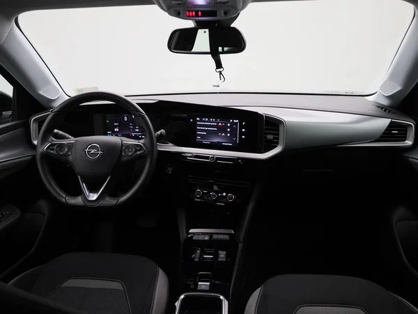 Opel Mokka-e (2023) — foto 25 van 36