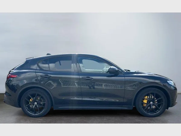 Alfa Romeo Stelvio (2021) — foto 23 van 37
