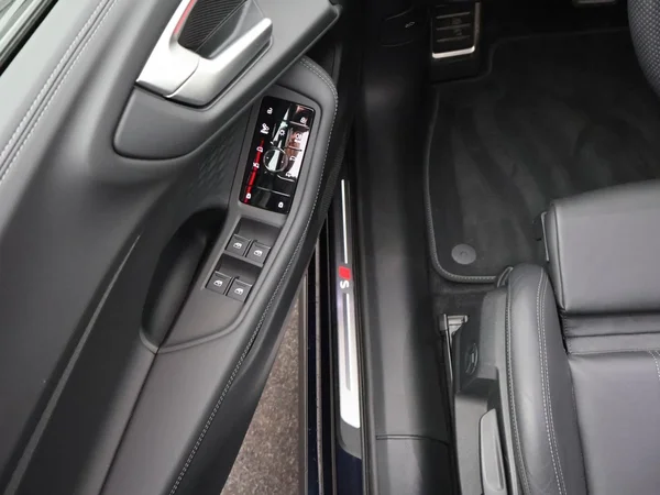 AUDI A5 Avant e-hybrid (PHEV) (2026) — foto 11 van 25