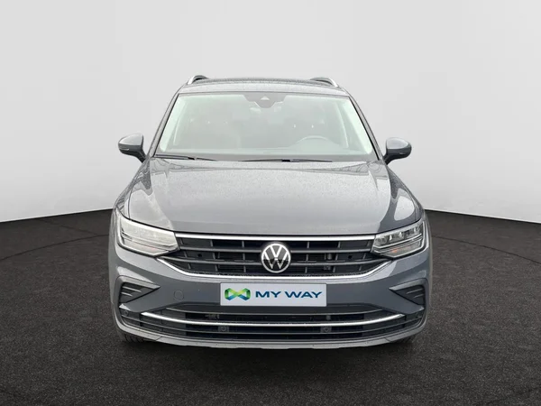 VOLKSWAGEN Tiguan (2021) — foto 16 van 21