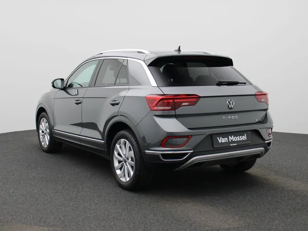 Volkswagen T-Roc (2024) — foto 12 van 39