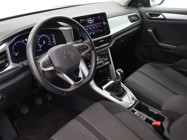 VOLKSWAGEN T-Roc (2023) — foto 2 van 25
