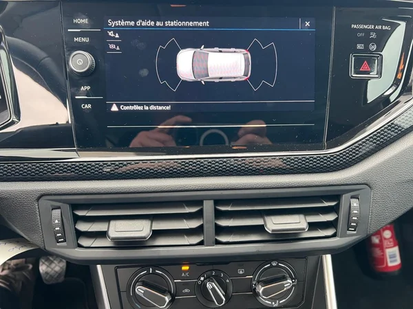 VOLKSWAGEN Polo (2025) — foto 2 van 18