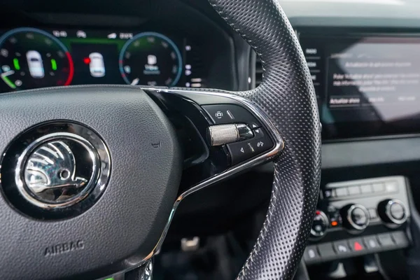 Skoda Karoq (2022) — foto 11 van 49