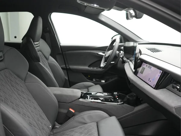 AUDI Q6 e-tron (2026) — foto 29 van 32