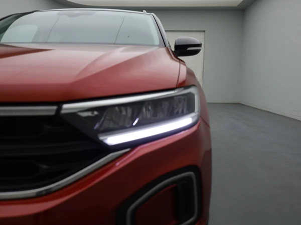 VOLKSWAGEN T-Roc (2023) — foto 14 van 18