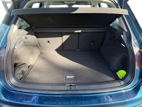 VOLKSWAGEN Tiguan (2022) — foto 14 van 22