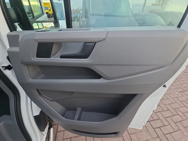 VOLKSWAGEN Crafter 35 Fou Mwb (2026) — foto 8 van 23