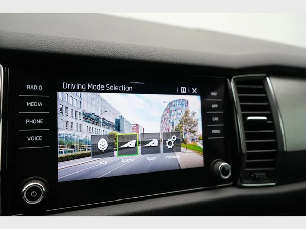 SKODA Kodiaq (2021) — foto 21 van 29