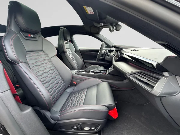 AUDI RS e-tron GT (2026) — foto 19 van 23