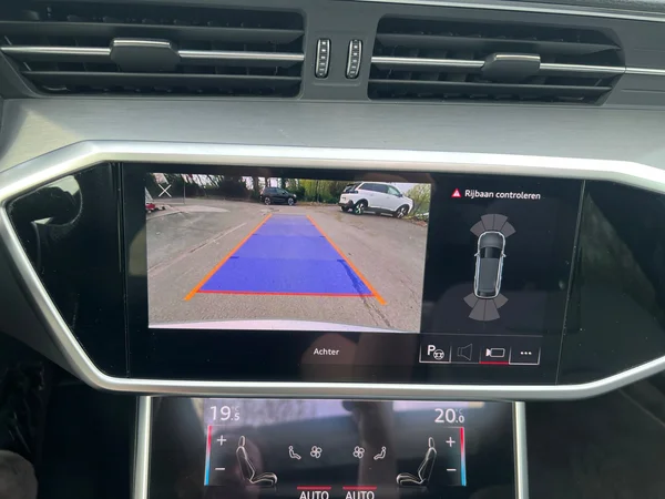 AUDI A6 Avant PHEV (2021) — foto 9 van 24