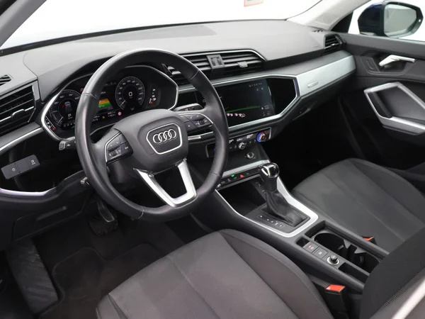 AUDI Q3 PHEV (2023) — foto 9 van 26