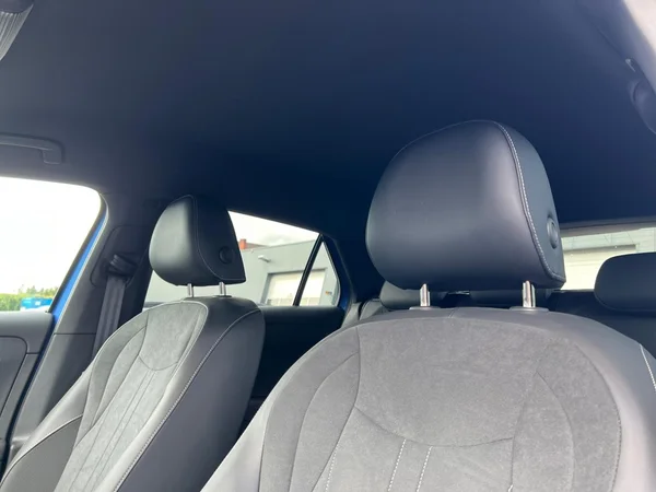 VOLKSWAGEN T-Roc (2026) — foto 4 van 24