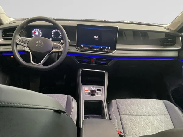 VOLKSWAGEN Tayron (2025) — foto 2 van 22
