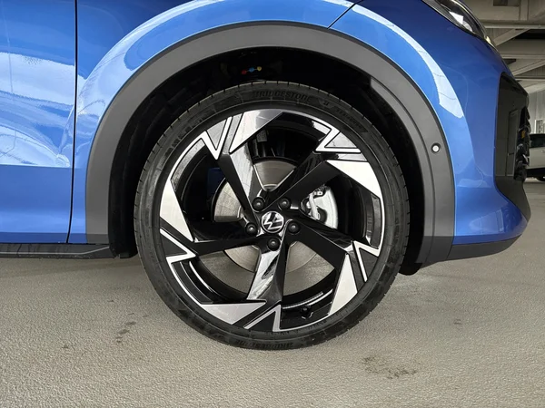 VOLKSWAGEN T-Roc (2025) — foto 4 van 24