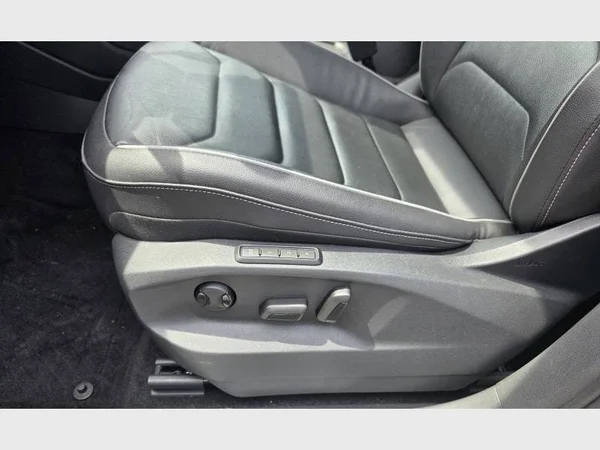 Volkswagen Tiguan (2024) — foto 13 van 28