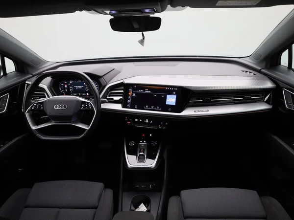 Audi Q4 e-tron (2022) — foto 35 van 45