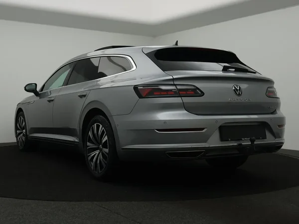 Volkswagen Arteon (2022) — foto 11 van 18