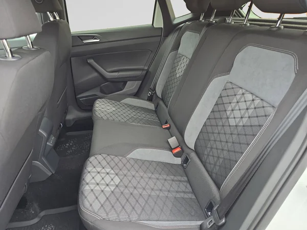 VOLKSWAGEN Polo (2024) — foto 9 van 32