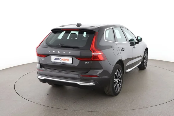 Volvo XC60 (2021) — foto 12 van 16