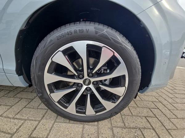 AUDI Q3 SUV (2025) — foto 11 van 24