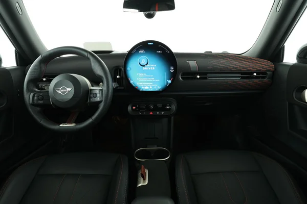 MINI MINI (2024) — foto 3 van 16