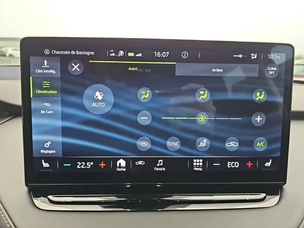 SKODA Enyaq (2024) — foto 20 van 29