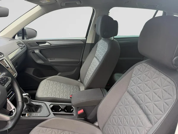 VOLKSWAGEN Tiguan Dsl (2022) — foto 3 van 21