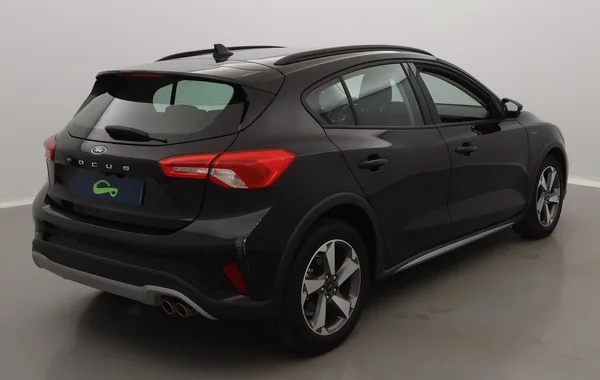 Ford Focus Active (2021) — foto 33 van 37