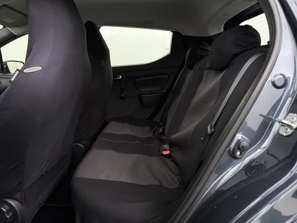 NISSAN Micra (2018) — foto 5 van 24