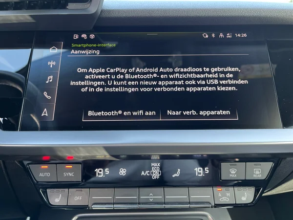 AUDI A3 Sportback (2024) — foto 18 van 23