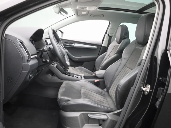 Škoda Karoq (2022) — foto 2 van 40