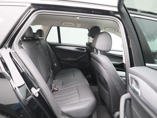 BMW 5 Reeks (2022) — foto 37 van 47