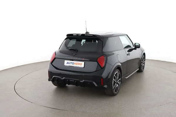 MINI MINI (2024) — foto 12 van 16