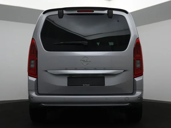 Opel Combo Life (2025) — foto 15 van 28