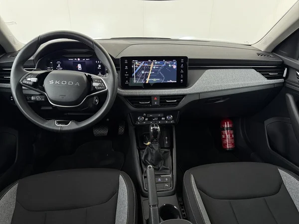 SKODA Kamiq (2025) — foto 13 van 18