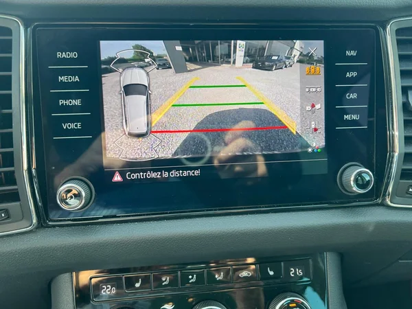 SKODA Kodiaq Dsl (2024) — foto 2 van 18