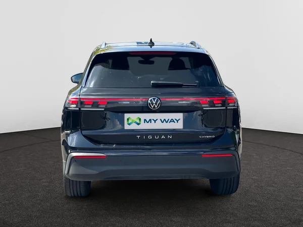 VOLKSWAGEN Tiguan eHybrid (PHEV) (2025) — foto 23 van 24